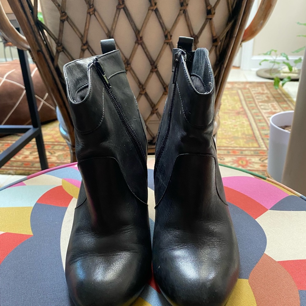 Jeffrey Taylor Black Ankle Booties - Picture 4 of 5